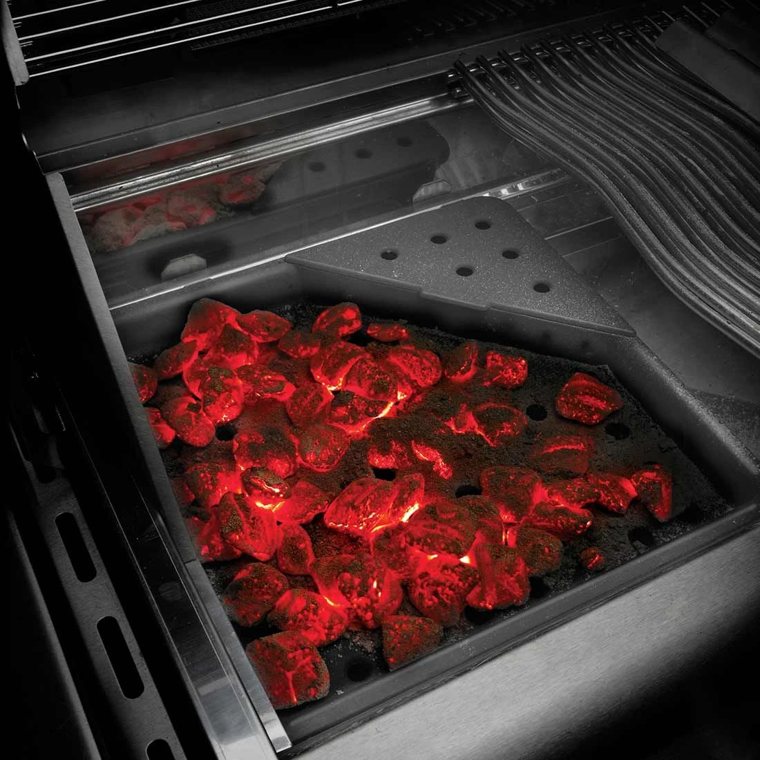 Napoleon Holzkohleeinsatz + Räuchervorrichtung Gusseisen Grau 5 Napoleon Holzkohleeinsatz + Räuchervorrichtung Gusseisen Grau – Bild 5