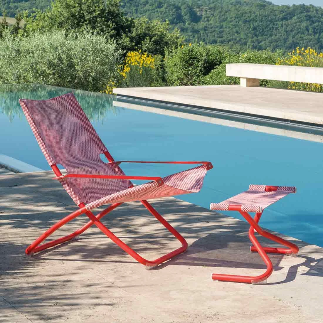 Emu Snooze Fußauflage Stahl/Textilene Rot 2 Emu Snooze Fußauflage Stahl/Textilene Rot – Bild 2