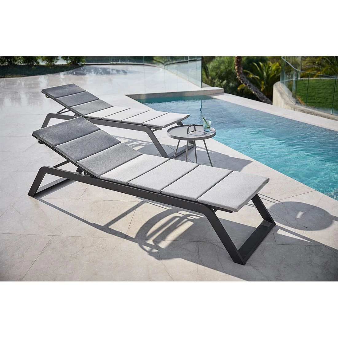 Cane-Line Siesta Gartenliege Aluminium/Textilene Light Grey 7 Cane-Line Siesta Gartenliege Aluminium/Textilene Light Grey – Bild 7