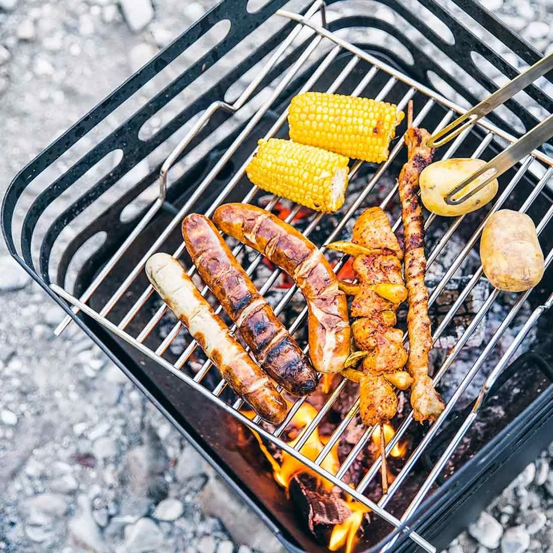 Höfats CUBE Grillrost Aus Edelstahl Zu Feuerkorb Cube Silber 5 Höfats CUBE Grillrost Aus Edelstahl Zu Feuerkorb Cube Silber – Bild 5